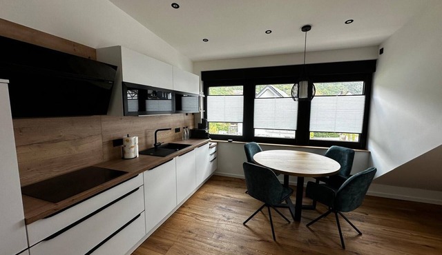 Neu Renovierte, Moderne Ferienwohnung 2-4 Personen