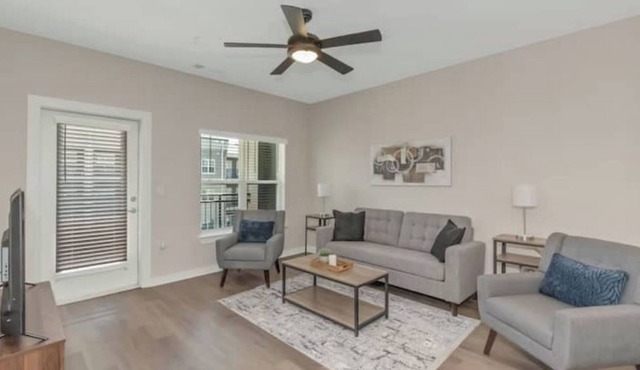 New 1 Bed 1 Bath Apartment for Mid-Term Stays