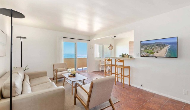 NEW 2 BR Condo I Carpinteria. Lovely Sunsets & Walk Everywhere!