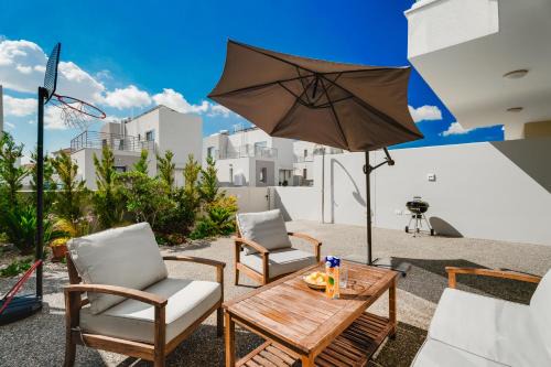 NEW 2Br Maisonette in Luxury Resort Pool Beach