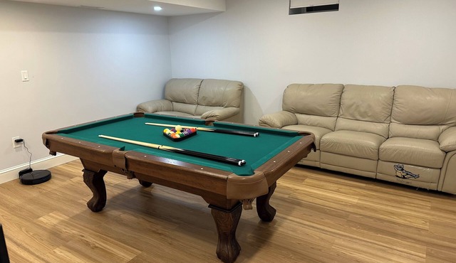 New 3-bdrm 3.5 bath luxury apt with laundry, AC, games, EV charger in Somerville