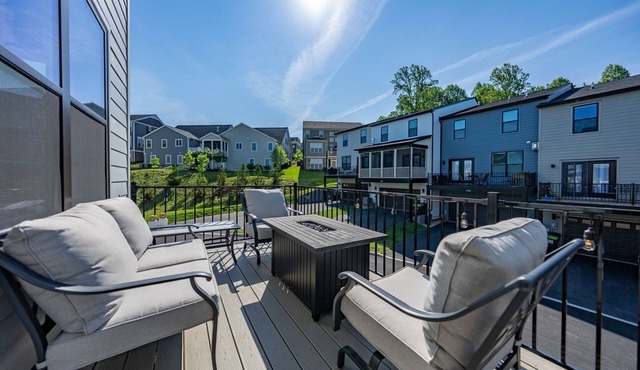 ★ New 3 Bed/4 Bath | 10 min to UVA/Hospital/Wineries/Downtown Mall