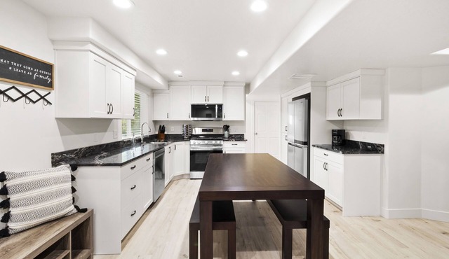 NEW 4 BD near Lagoon & HAFB: Ideal for families near the Ogden-Salt Lake Area