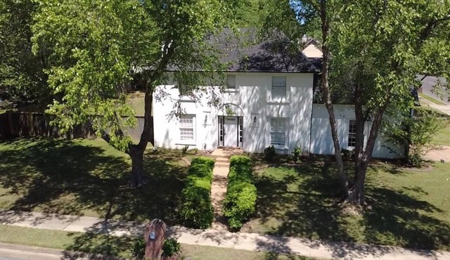 New 4 BR+Extra Space Beds- Retreat w/Private Pool