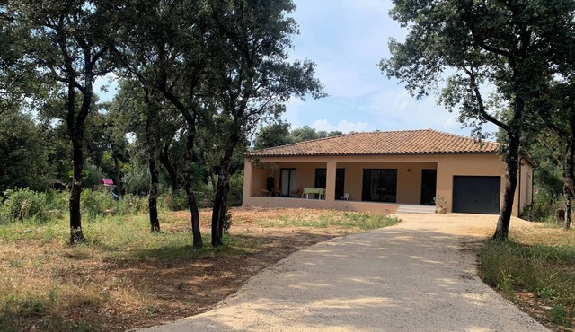 New, air-conditioned house in Saint-Siffret, located 5 km from Uzès