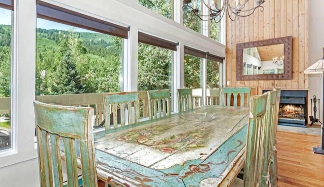 New! Airy Home with Mountain Views & Private Hot Tub & Deck w/Beautiful Views.