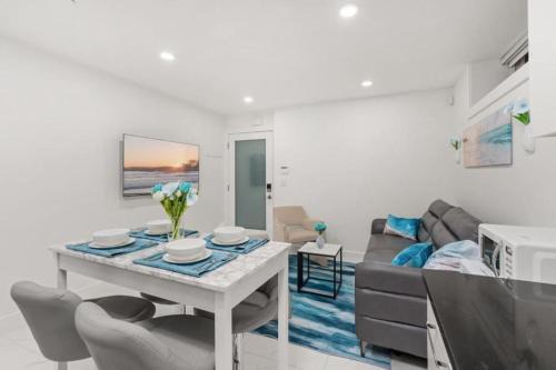 New and Modern 2 Bedrooom Basement