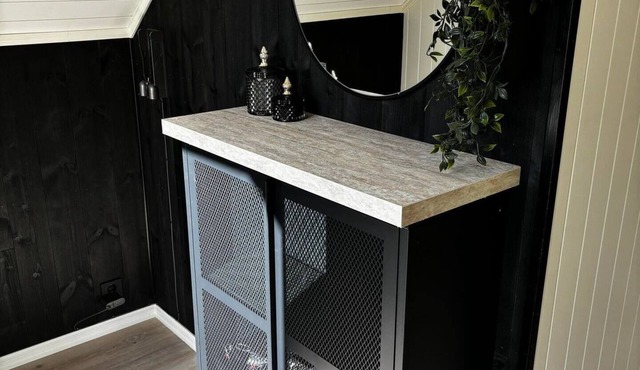 NEW and modern studio apartment with views and electric car charging
