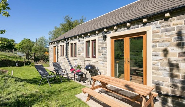 NEW BARN CONVERSION WITH PRIVATE HOT TUB