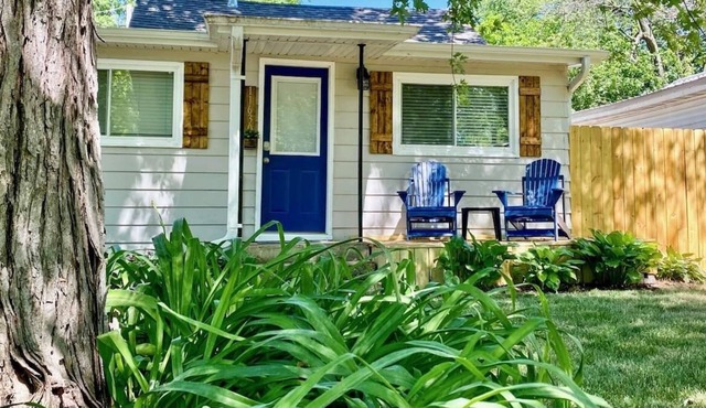 NEW! Blue Door Escape ~ Fully Updated w/ Sunroom