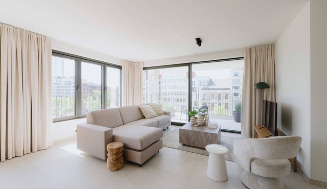 New bright apartment for 6 with Terrace