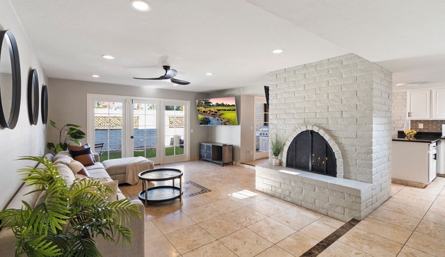NEW! Bright & Modern 3BR House Steps to Old Town Scottsdale