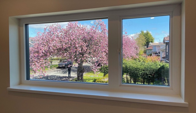 *NEW BUILT* Private Modern 2bd 2ba. Easy Parking