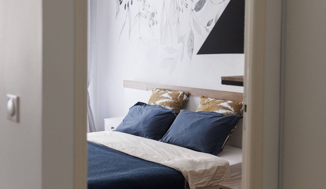 New Central Stylish 2 min From the Beach Apartment