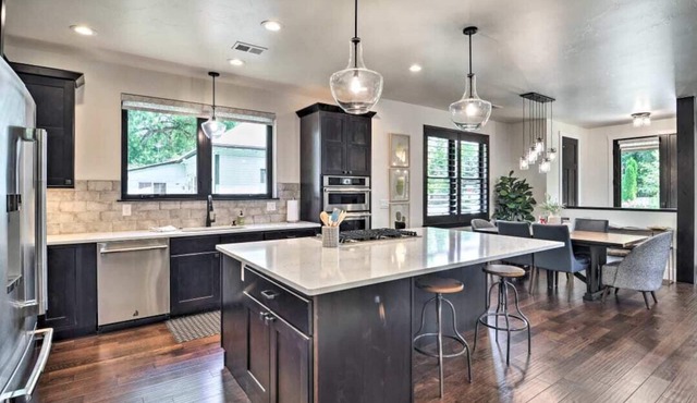 New! Chic Abode: Downtown Fort Collins
