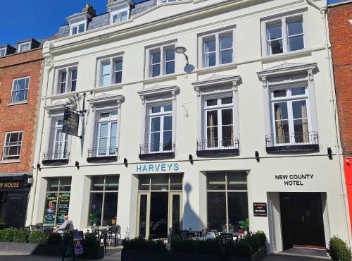 New County Hotel & Serviced Apartments by RoomsBooked
