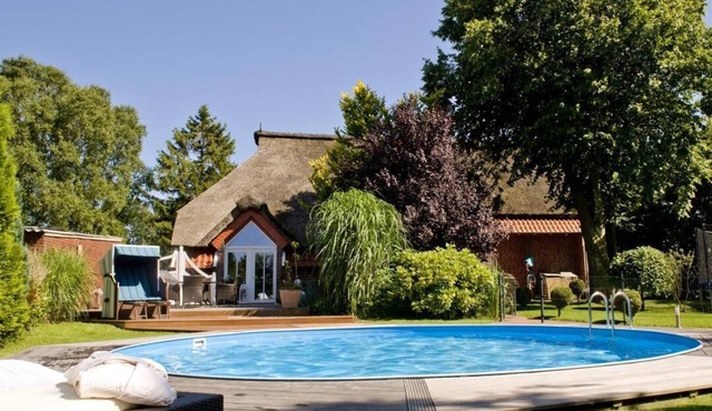 NEW! Dat Reithuus Victorbur with pool and steam sauna