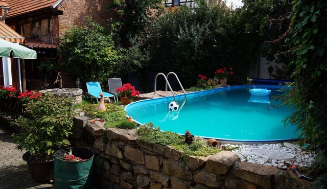 NEW since January 2015: Apartment with a sunny courtyard, garden and pool