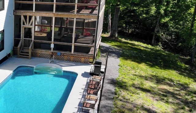 New! Dock! Pool! Hot Tub! Games! 8 Bedroom! Sleeps 18!