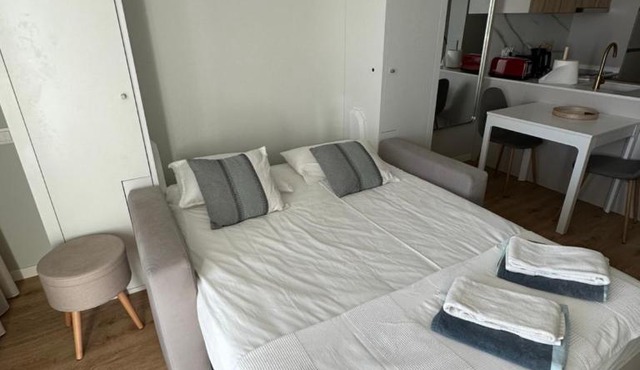New Douro Tower 206 with shared pool and parking