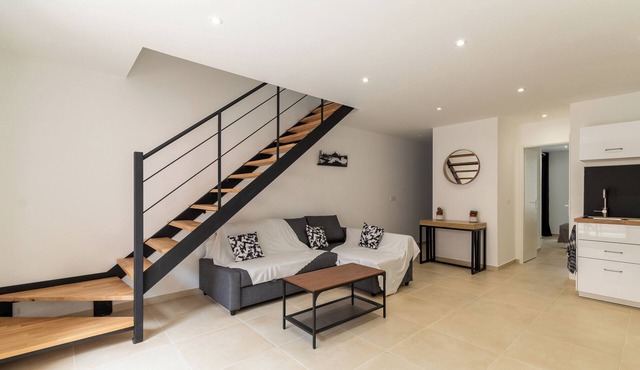 NEW FAMILY HOME IN THE HEART OF L'ESTAQUE
