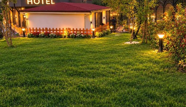 New Garden Airport Hotel & Restaurant