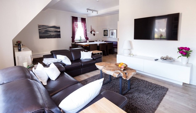 New! "Glockenstuhl" large (95 sqm) luxury apartment in the heart of Brilon