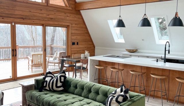 NEW! Hey Frame: Modern A-frame Waterfront Cabin on Lake Hartwell, Georgia