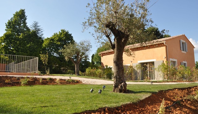NEW in Roussillon: Seasonal Rental Villas Dolce Vita