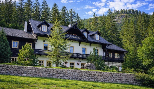 New large premium vacation apartment in the Hinterstoder ski/hiking area with terrace