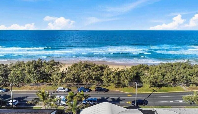 New Listing Absolute Beachfront Living in Buddina
