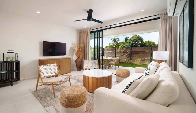 NEW LUX 2BR, Walk to Beach! Sky Pool Deck