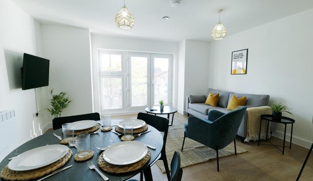 NEW Luxury South Manchester Flat