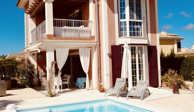 New Mallorcan vacation home - unobstructed views + private pool