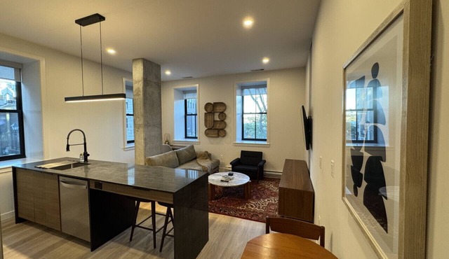 *NEW Mid-Century Modern 2B/1B