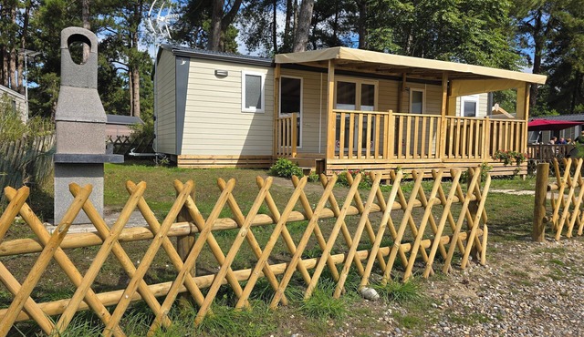 New mobile home 1 master suite + 2 bedrooms with shower room and separate WC