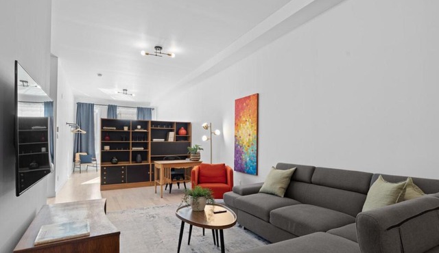 New Modern 2bdr Apartment in Little Italy