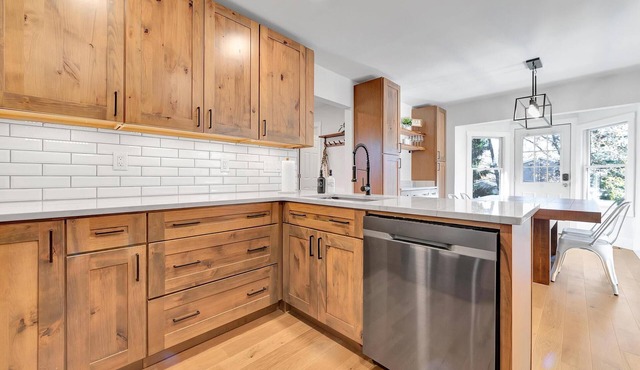 NEW Modern 4BD Ranch with finished basement