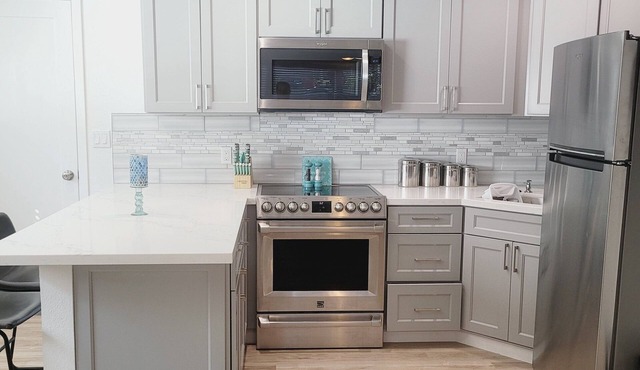 New Modern Clean Studio Apartment