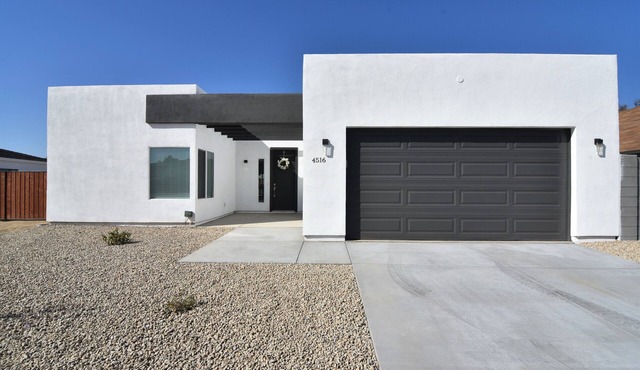 NEW Modern Home! 7 mins from SBLVll!