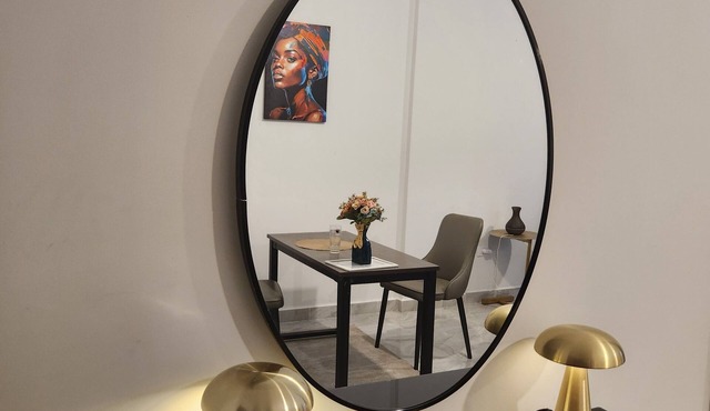 New modern one bedroom apartment in Kinshasa, Kitambo. Wifi/AC/Generator