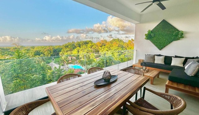 *NEW* Modern & Stylish Condo With Rooftop Pool