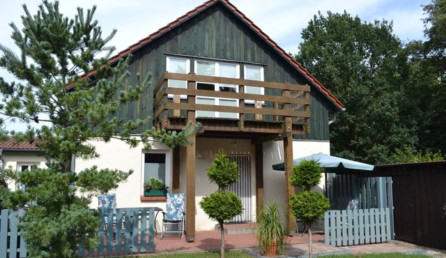 New modern vacation apartment, separate entrance, near the lake - Ferienwohnung Sylvia