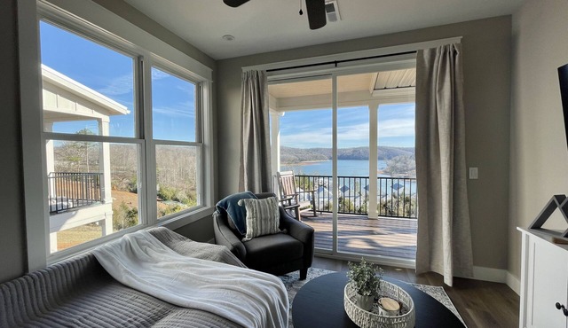 NEW! NORRIS LAKE COTTAGE AT DEERFIELD RESORT BOAT SLIP INCLUDED SLEEPS 6