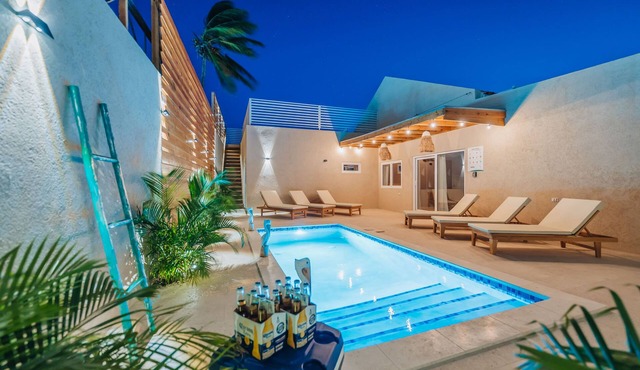 NEW Oceanfront Villa with Pool - 5 King Suites by LUCHA