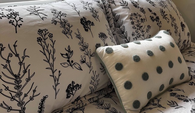 New!-Our Cozy Farmhouse in Fruitport- welcomes families and pets under 20 lbs