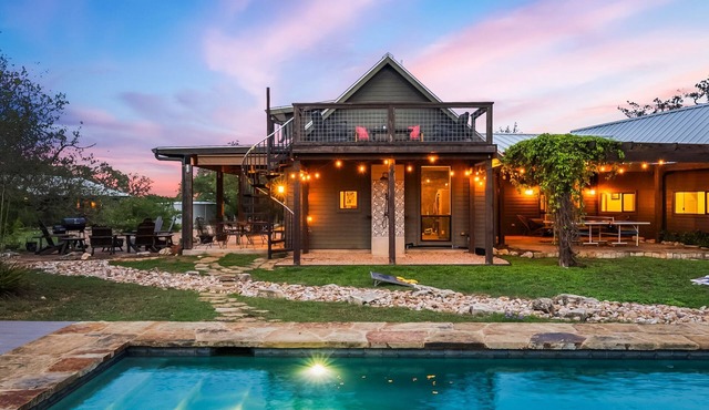 NEW Pool, Fire Pit, Grill, Ping Pong, Views on Stunning 5-Acre Retreat!