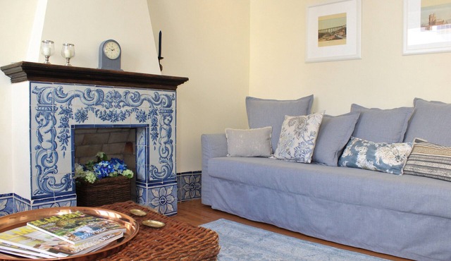 New ! Príncipe Real's, Lisbon BEST LOCATION- 18th Century Charming Appartment