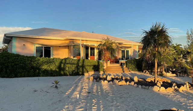 New Private Pool, Private Beach and Flat, Private House, what else do you need?