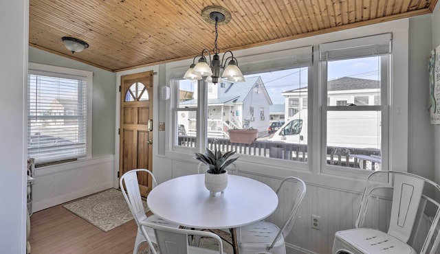 NEW! Quaint Hampton Villa - Walk to Beach & Dining